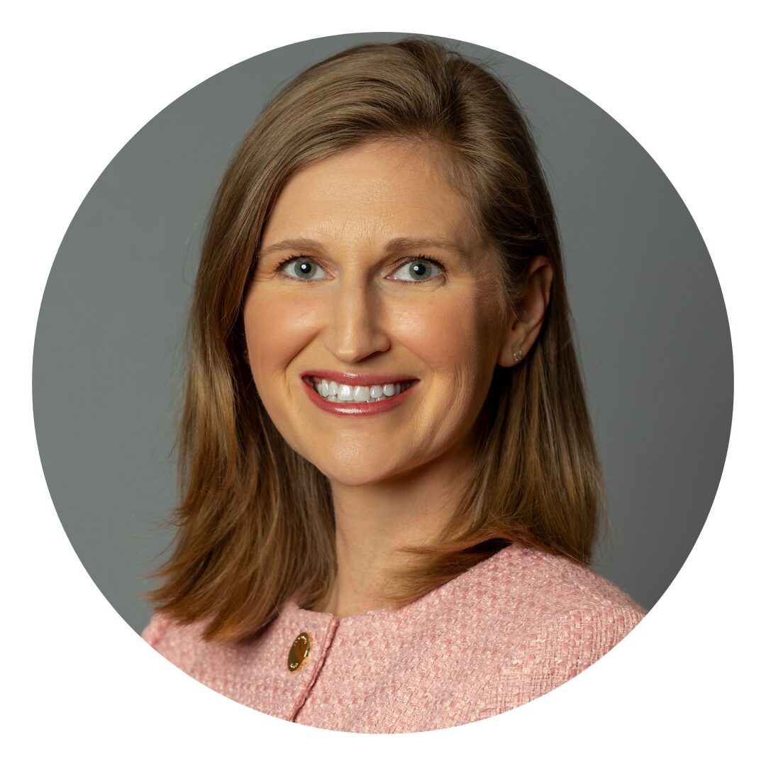 Rebecca Painter color headshot.